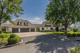 Main Home Chateau Blanc Vineyard Estate - Image 5