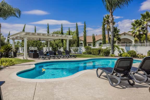 Main Home Chateau Blanc Vineyard Estate - Image 3