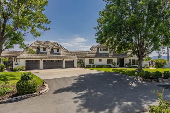 Main Home Chateau Blanc Vineyard Estate - Image 5
